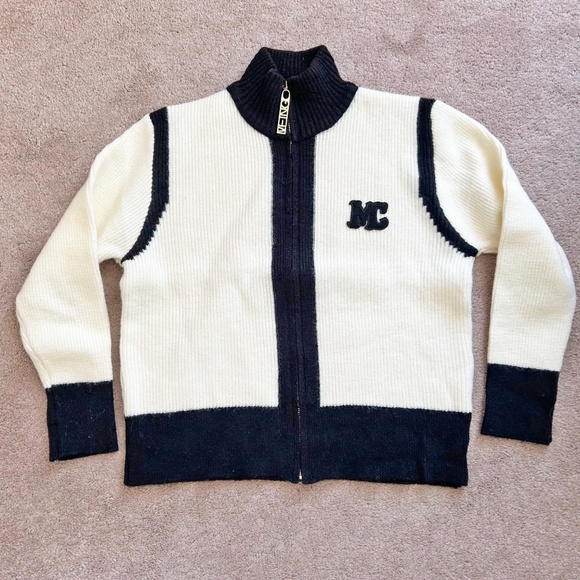 Elsa M Sweaters - NWOT Soft knit cardigan with gold zip closure, One size.